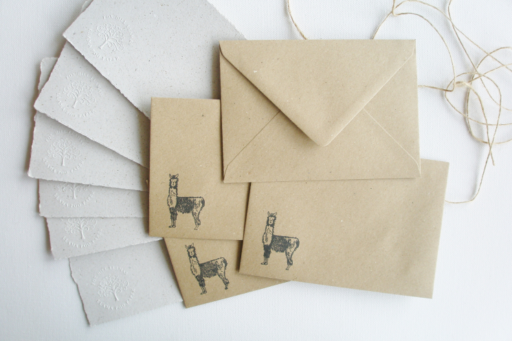 llama writing set