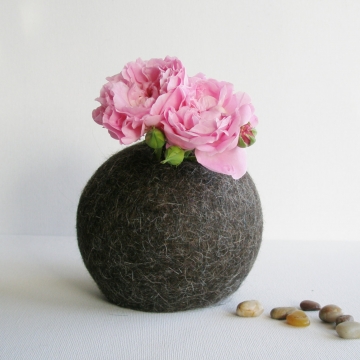 Llama Fibre - Hidden Vase - Bud Vase - Felt Pod Vase - Table Centrepiece - Natural Decor - Unique Vase - Flower Vase