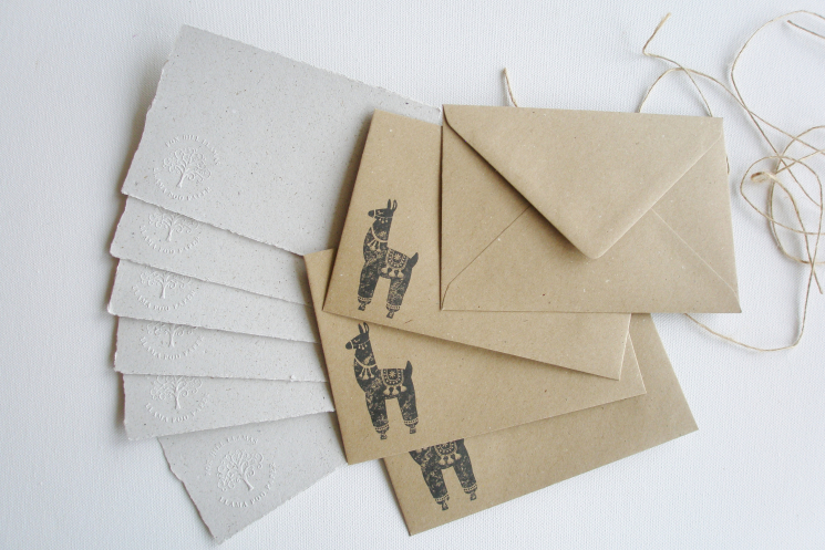 llama letter paper
