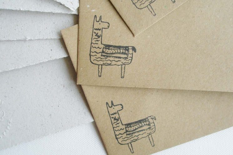 llama writing set