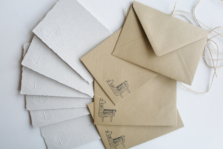 llama letter paper