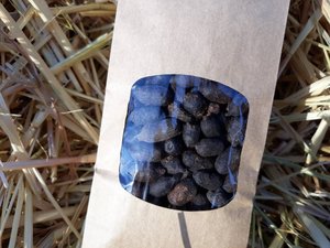 Llama POO Dried Organic Plant Fertiliser. Gardener gift for Garden and plant lovers. Manure for indoor planter. Plant Collector, Florist