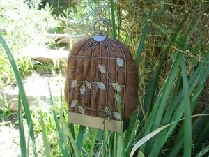 Narrow Bird Nester for Wall. Bird Nesting Llama Fibre Gift for Garden. Housewarming or Backyard Nature Gift Idea. Eco home gardener