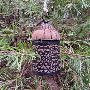 Llama fibre bird nest starter. Home maker garden gift with natural nest building material for wild birds. Outdoor Gift for Dads