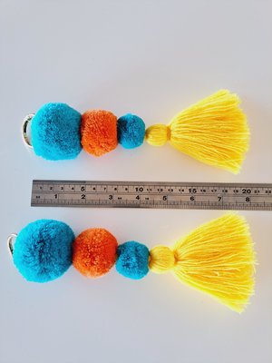 Halter pom pom tassels for llamas and alpacas
