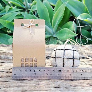 Small Bird Nester in Gift Box with refill. Llama Nest Building Wool for nature lovers and wild backyard garden birds.