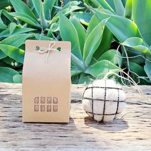Small Bird Nester in Gift Box with refill. Llama Nest Building Wool for nature lovers and wild backyard garden birds.