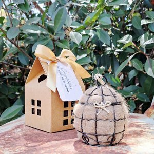Real Estate agent, neighbor or landlord gift: Small Bird Nester for new home owner or tenant with native garden.