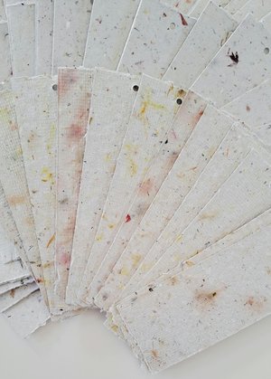 Bookmarks - Handmade recycled paper in gift box - Mixed neutral tones with flower petals and botanicals