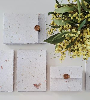 Stationery Set. Gift boxed handmade recycled paper writing sheets and envelopes with wax seals. 10 sheets, 5 envelopes, wax seals
