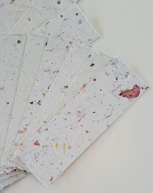 Bookmarks - Handmade recycled paper in gift box - Mixed neutral tones with flower petals and botanicals