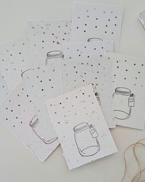 10 gift boxed flower collection / picking cards made from handmade recycled paper.