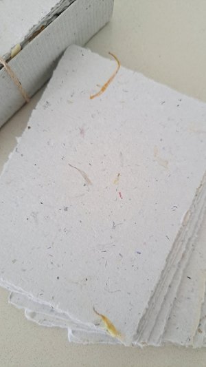 40 x Handmade papers, 4 x 3 Inch Recycled Paper Stationery Box