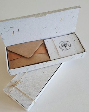 30 Handmade recycled papers with commercially recycled brown envelopes. 4x3 Inch Stationery Set in Gift Box