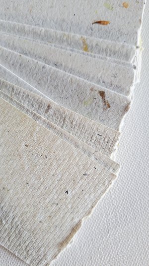 40 x Handmade recycled paper place cards for stamping or calligraphy, 4 x 2.5 Inch pieces in gift box