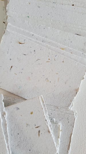 40 x Handmade paper place cards for stamping or calligraphy, 4 x 2.5 Inch Recycled Paper Pieces in gift box