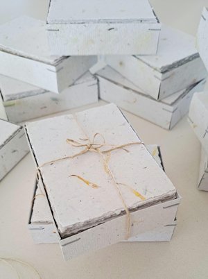 40 x Handmade papers, 4 x 3 Inch Recycled Paper Stationery Box