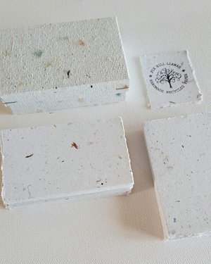 40 x Handmade paper place cards for stamping or calligraphy, 4 x 2.5 Inch Recycled Paper Pieces in gift box