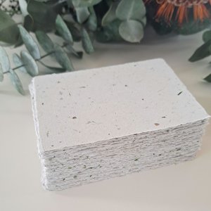 50 x Lawn Clipping Handmade note paper sheets, 4 x 3 Inch Recycled Paper Stationery Box for lawn mowing round