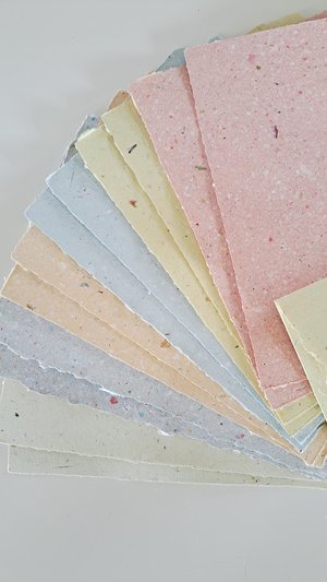 Stationery Set. Gift boxed handmade recycled paper writing sheets and envelopes with wax seals. 12 sheets, 6 envelopes, wax seals