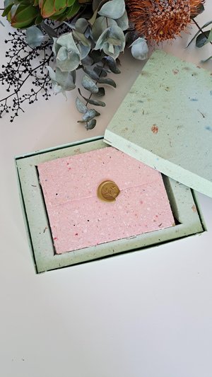 Stationery Set. Gift boxed handmade recycled paper writing sheets and envelopes with wax seals. 12 sheets, 6 envelopes, wax seals