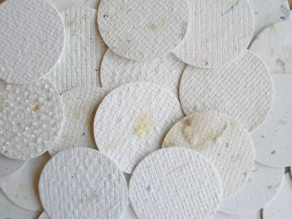 100 Small Circle Cut Outs - 3.5cm - Neutral Tones