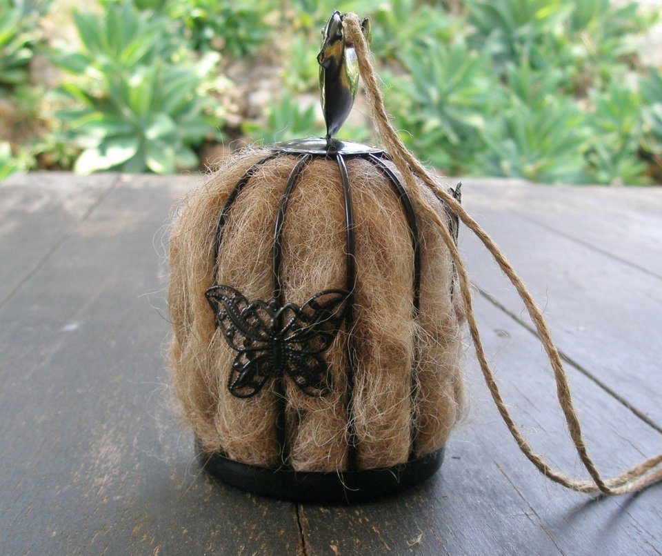 Llama Bird Nester, Bird Nesting Fibre, Nester, Nesting Material, Wildlife Nester, Garden Decor, Nature Garden, Garden Gifts, Bird Gift
