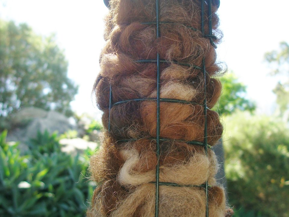 Bird Nester. Llama Fibre Nesting Material. Garden Isolation Backyard Gift Idea for Home gardener.  Natural Bird house filler