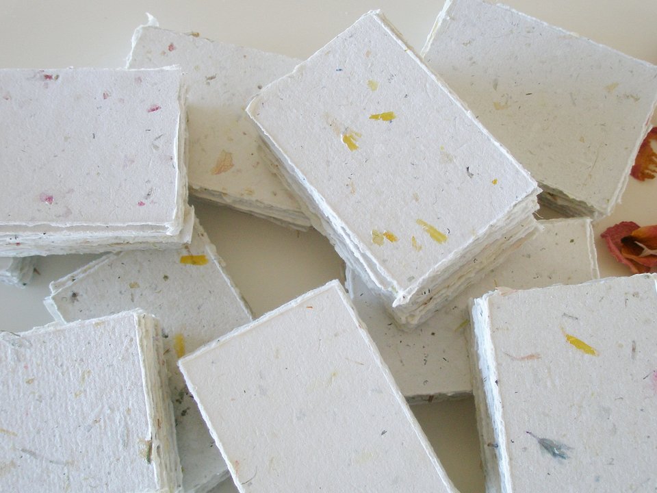 30 x Hand-made Recycled Paper Pieces 2 x 3", Small Hand Torn / Deckle Edge Sheets, Handmade Pieces with Petals in Neutral Tones