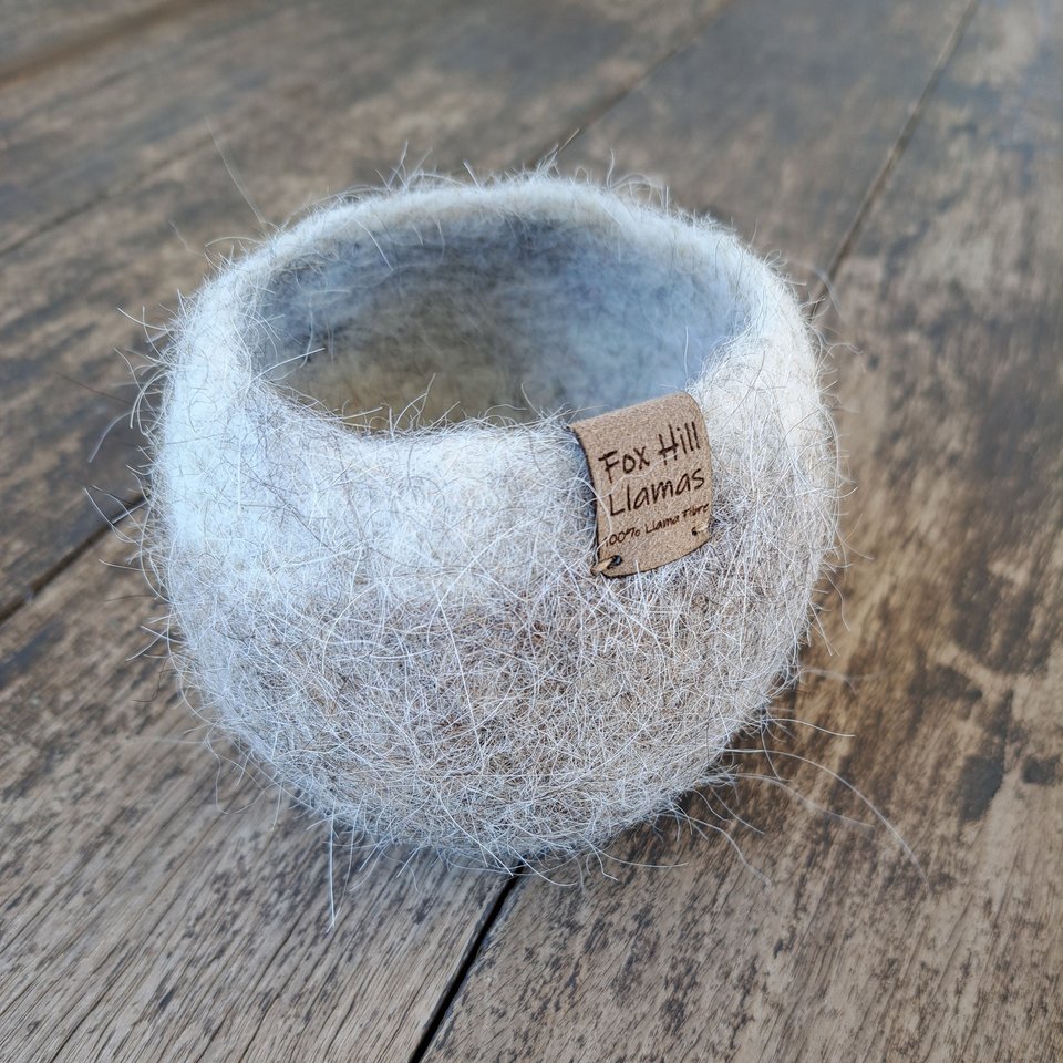 Fuzzy Llama Fibre Pod