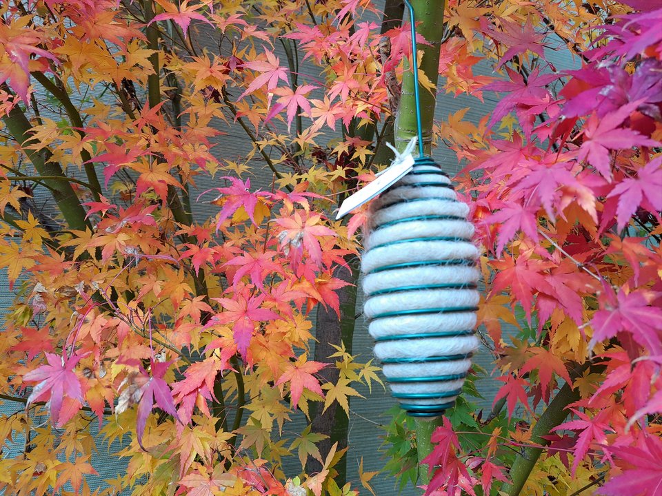 Hanging Bird Nester with Llama Fibre Nesting Material for Birds. Ideal for Eco Friendly Gardens. Gardener gifts and nature playgrounds