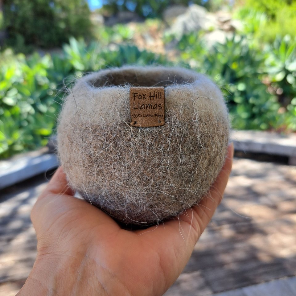 Fuzzy Llama Fibre Pod