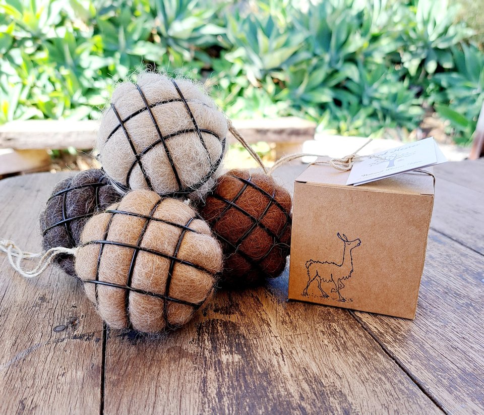 Bird Nester in Gift Box for Garden. Llama Nest Building Material for nature lover and backyard birds. Mothers Day Gift