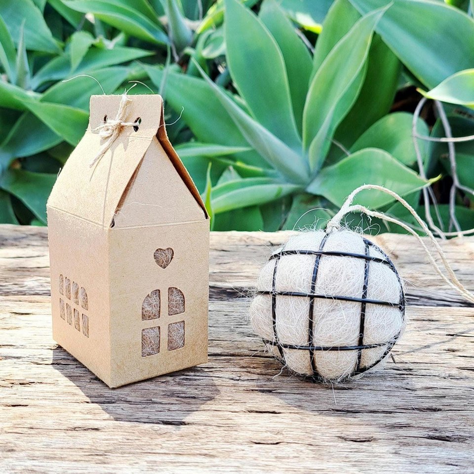 Small Bird Nester in Gift Box with refill. Llama Nest Building Wool for nature lovers and wild backyard garden birds.