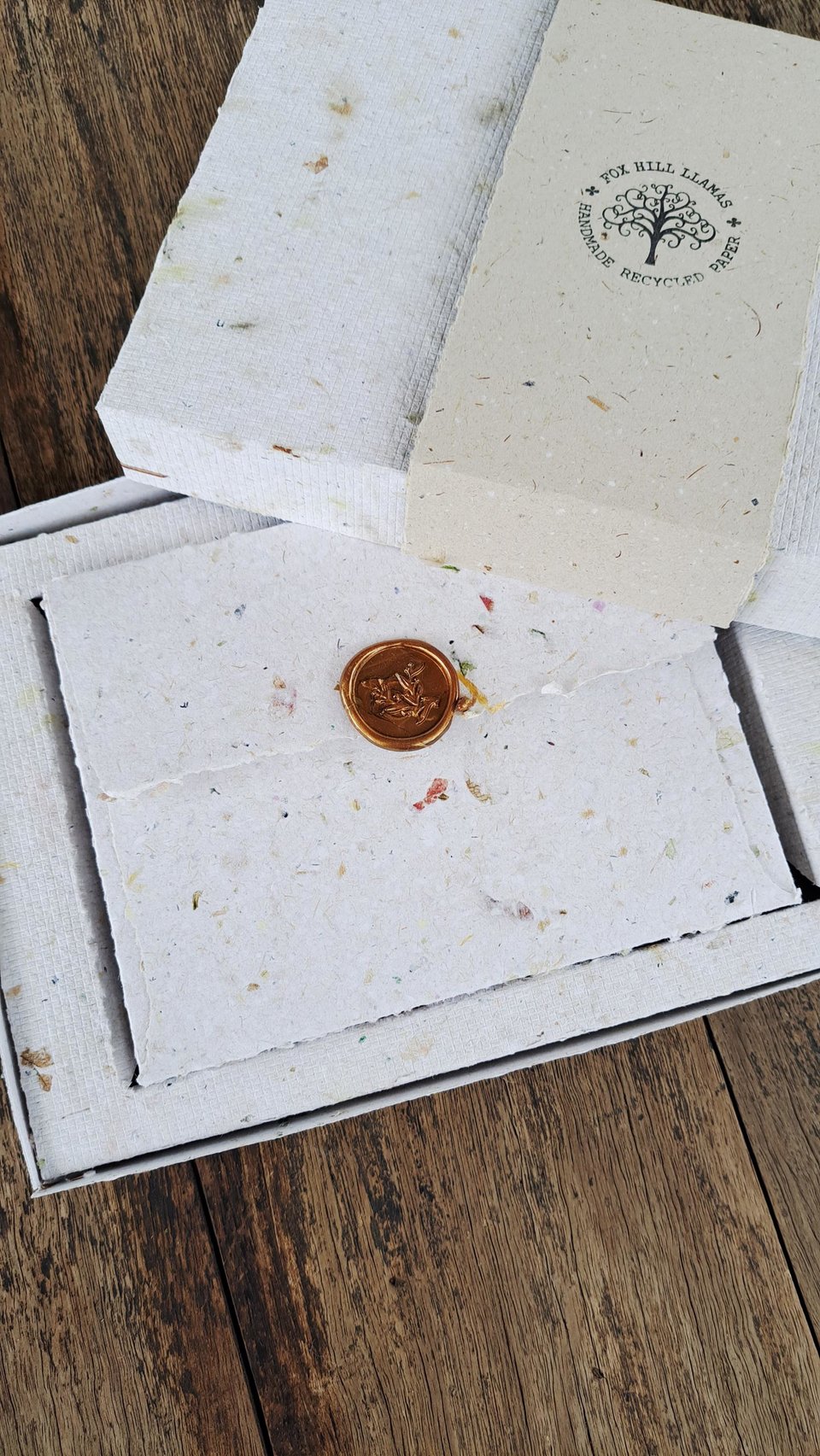 Stationery Set. Gift boxed handmade recycled paper writing sheets and envelopes with wax seals. 10 sheets, 5 envelopes, wax seals