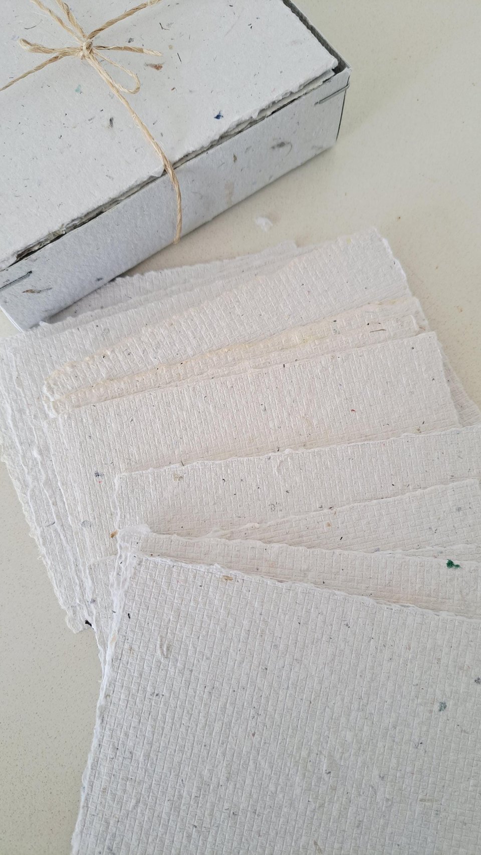 40 x Handmade papers, 4 x 3 Inch Recycled Paper Stationery Box