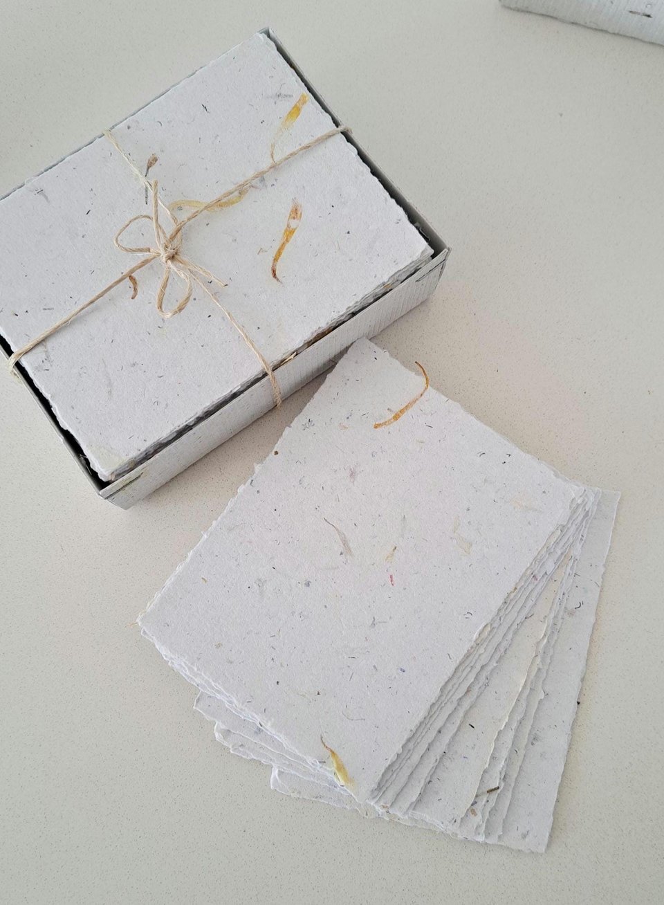 40 x Handmade papers, 4 x 3 Inch Recycled Paper Stationery Box