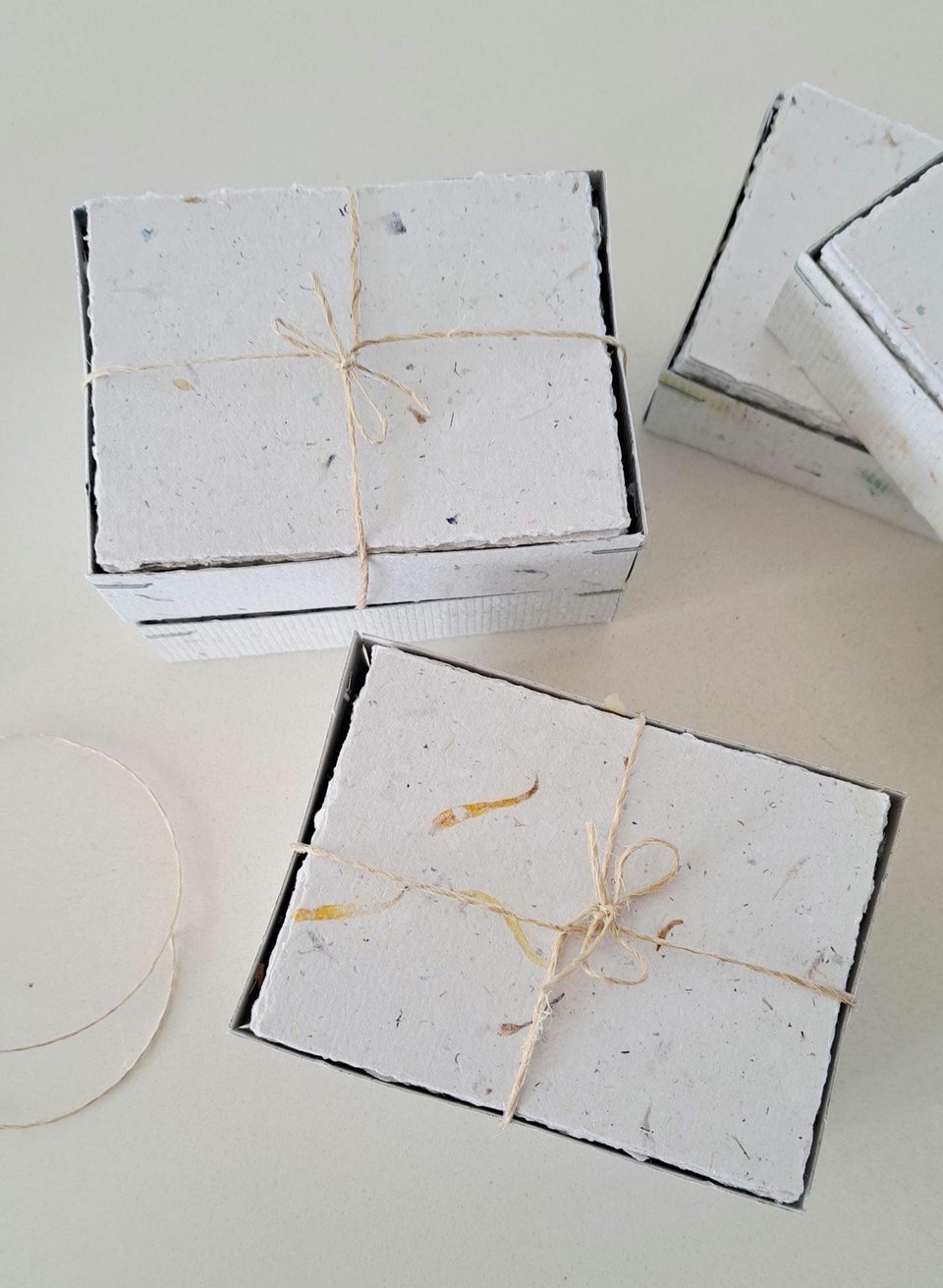 40 x Handmade papers, 4 x 3 Inch Recycled Paper Stationery Box