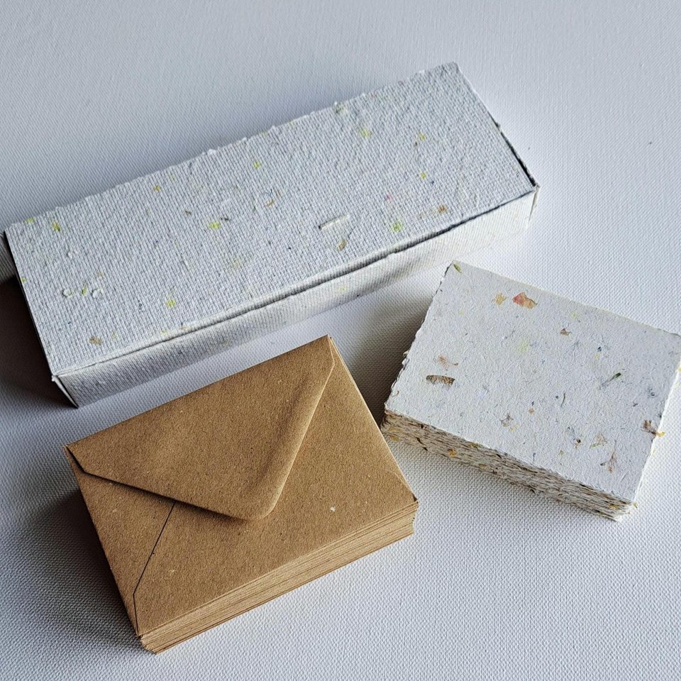 30 Handmade recycled papers with commercially recycled brown envelopes. 4x3 Inch Stationery Set in Gift Box