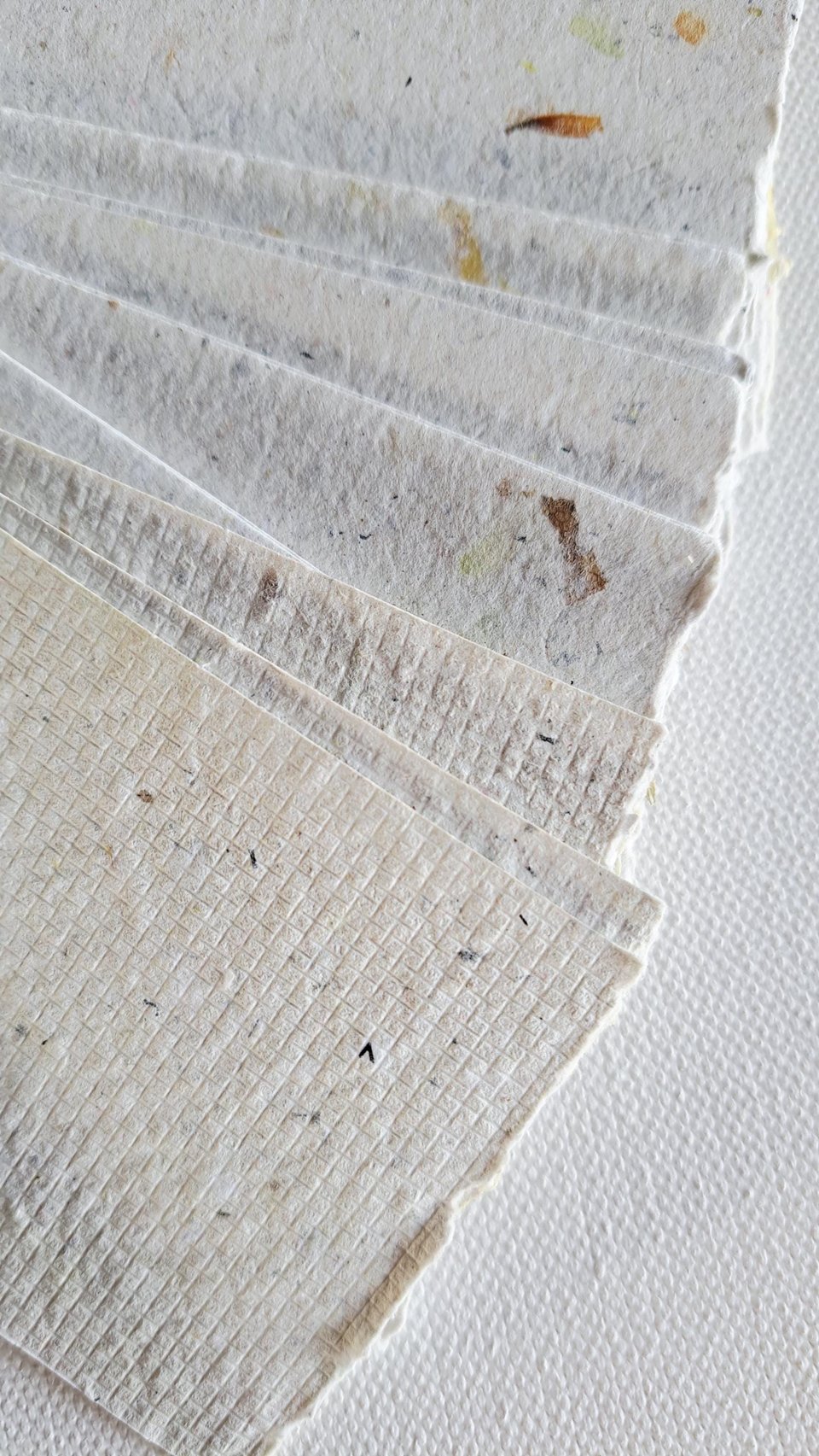 40 x Handmade recycled paper place cards for stamping or calligraphy, 4 x 2.5 Inch pieces in gift box