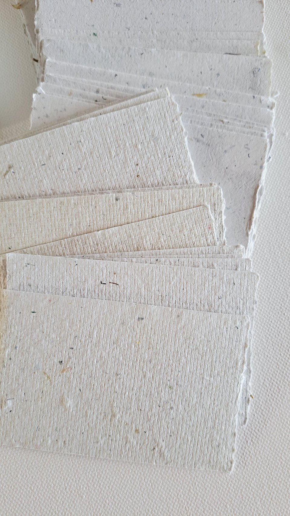 40 x Handmade paper place cards for stamping or calligraphy, 4 x 2.5 Inch Recycled Paper Pieces in gift box