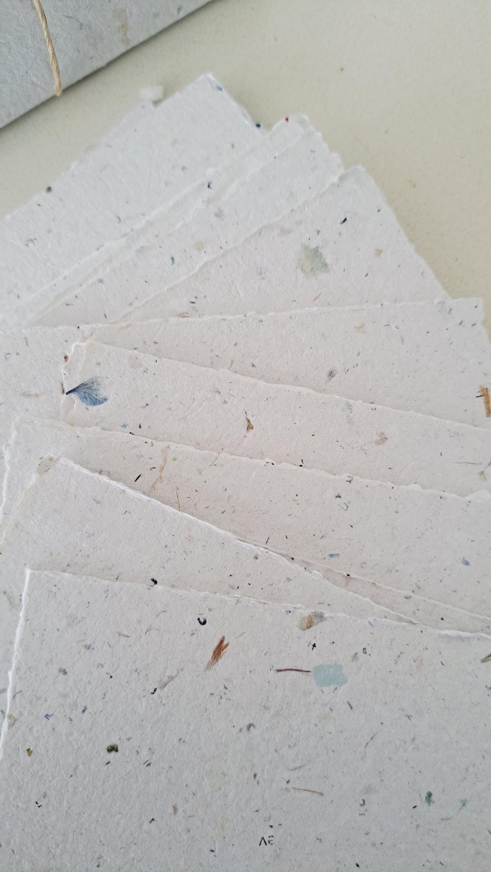 40 x Handmade papers, 4 x 3 Inch Recycled Paper Stationery Box
