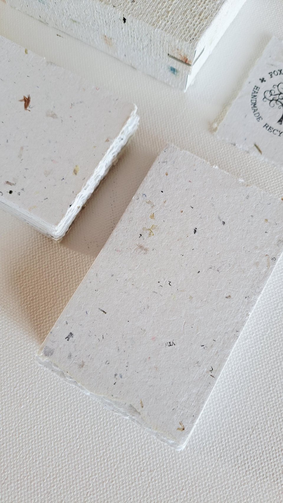 40 x Handmade paper place cards for stamping or calligraphy, 4 x 2.5 Inch Recycled Paper Pieces in gift box