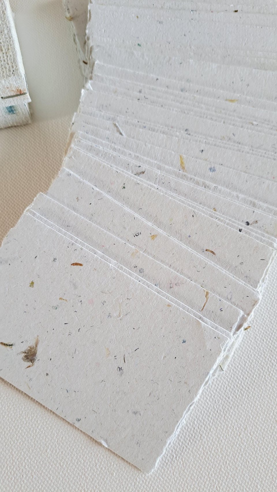 40 x Handmade paper place cards for stamping or calligraphy, 4 x 2.5 Inch Recycled Paper Pieces in gift box