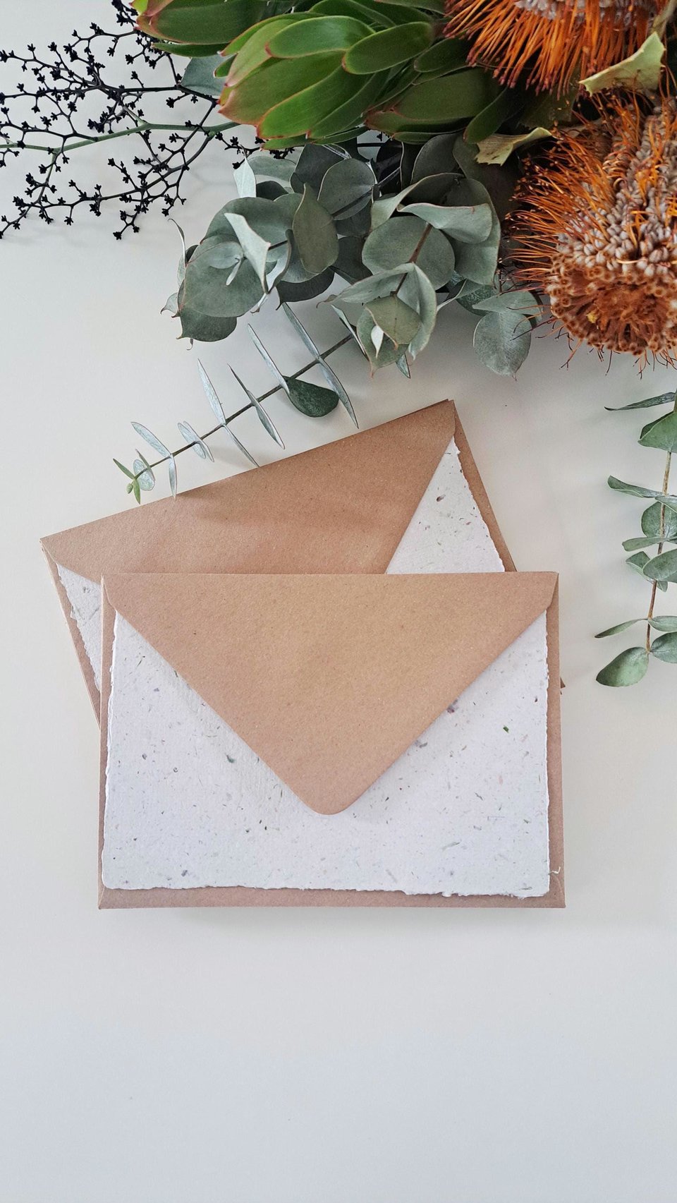5 x Hand made recycled Paper Sheets with lawn clippings / grass, 5 x plain brown recycled 5x7" envelopes