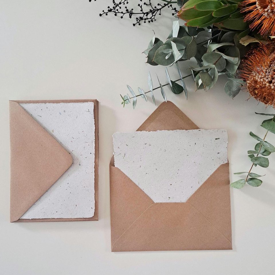 5 x Hand made recycled Paper Sheets with lawn clippings / grass, 5 x plain brown recycled 5x7" envelopes