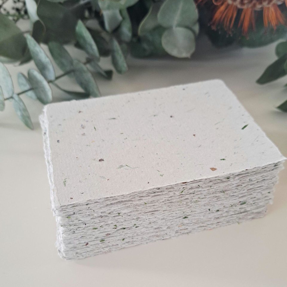 50 x Lawn Clipping Handmade note paper sheets, 4 x 3 Inch Recycled Paper Stationery Box for lawn mowing round