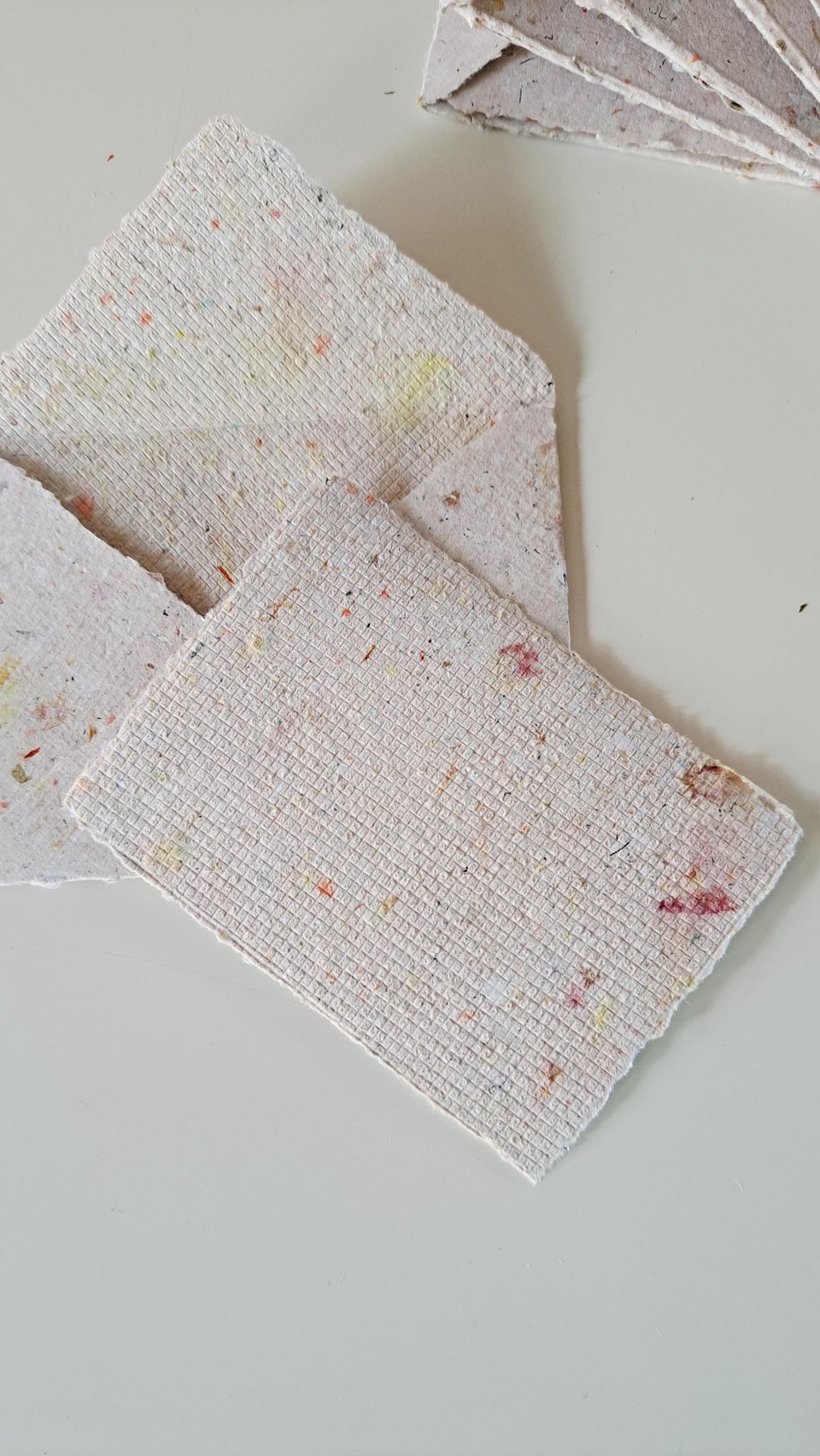MINI Handmade Recycled Paper stationery set of 10 sheets and 10 envelopes with botanicals - Gift Boxed.