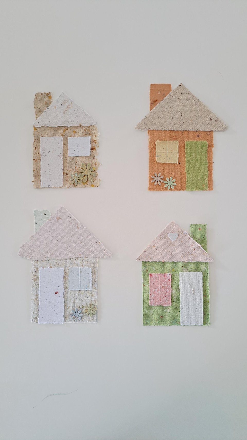 Little Houses Paper Collage Craft Kit: DIY handmade recycled paper pieces to create 4 flat house designs.