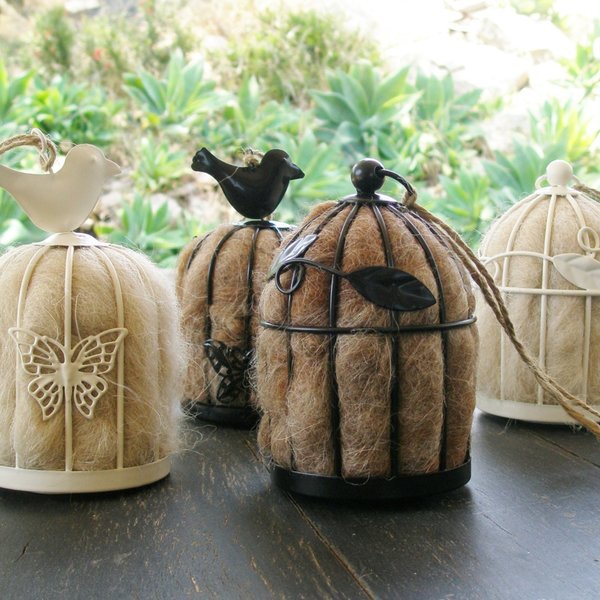 Leaf Bird Nester for nesting birds with llama Fibre. Gift for Garden. Bird house, birdbath, feeder accessory. Hanging wool nest starter